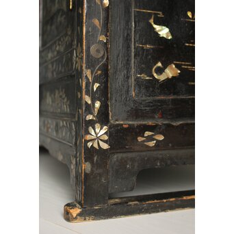 李朝 貴族屋敷内室手 人物草花文 螺鈿飾棚　Q059 