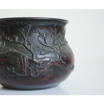 三代本間琢斎 斑柴銅 花紋 如意紐 建水　M125 