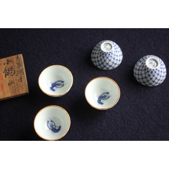 初代 三浦竹泉 青華網手蝦紋 小煎茶碗　P141