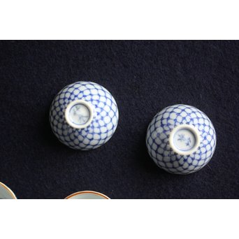 初代 三浦竹泉 青華網手蝦紋 小煎茶碗　P141 