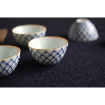 初代 三浦竹泉 青華網手蝦紋 小煎茶碗　P141 