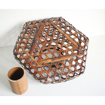 ひしゃげ竹花器　U086 