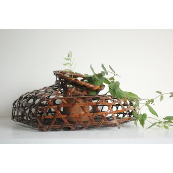 ひしゃげ竹花器　U086