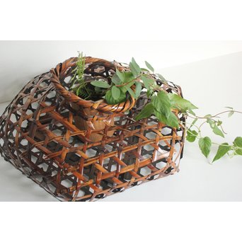 ひしゃげ竹花器　U086 