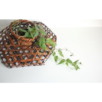 ひしゃげ竹花器　U086 