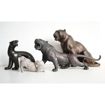 光陽作 ブロンズ雕塑 玉眼入 虎　M134 トラの作品　並べてみました　いろいろあります