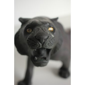 光陽作 ブロンズ雕塑 玉眼入 虎　M134 