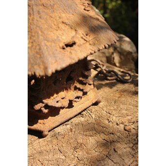 葛谷古鉄灯籠　M135 