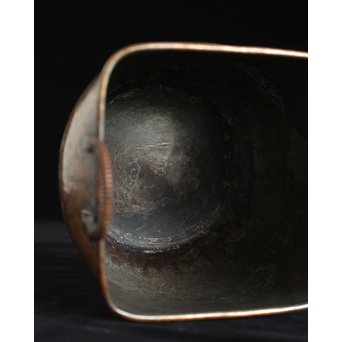 大内薬缶系 一政銘 秋草蹴鏨 鍍金建水/水指　M137 