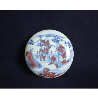 青花染付辰砂 桃花紅 緑斑点 清朝磁器 蓋物　P147