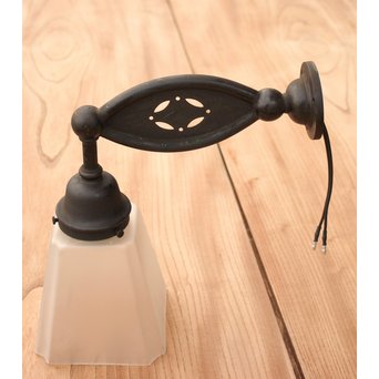 七宝透かしのブラケット照明　A1958