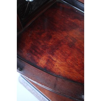 芝山細工蒔絵大飾棚 / 紅木蒔絵博古櫃　Q075 