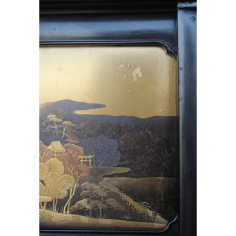 芝山細工蒔絵大飾棚 / 紅木蒔絵博古櫃　Q075 