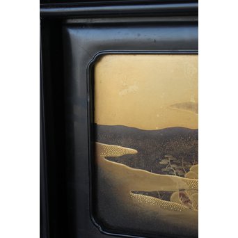 芝山細工蒔絵大飾棚 / 紅木蒔絵博古櫃　Q075 