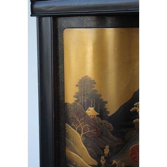 芝山細工蒔絵大飾棚 / 紅木蒔絵博古櫃　Q075 