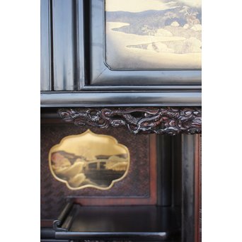 芝山細工蒔絵大飾棚 / 紅木蒔絵博古櫃　Q075 