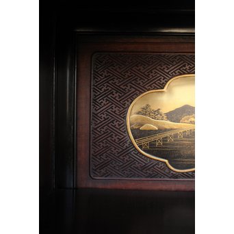 芝山細工蒔絵大飾棚 / 紅木蒔絵博古櫃　Q075 