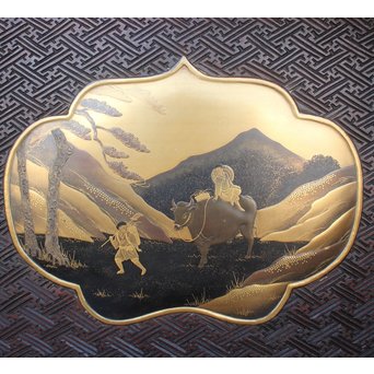 芝山細工蒔絵大飾棚 / 紅木蒔絵博古櫃　Q075 