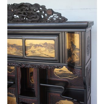 芝山細工蒔絵大飾棚 / 紅木蒔絵博古櫃　Q075 