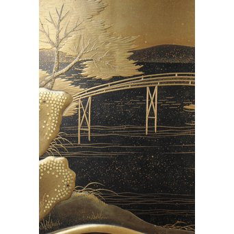 芝山細工蒔絵大飾棚 / 紅木蒔絵博古櫃　Q075 