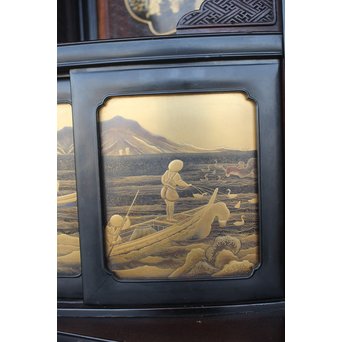 芝山細工蒔絵大飾棚 / 紅木蒔絵博古櫃　Q075 