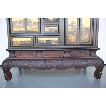 芝山細工蒔絵大飾棚 / 紅木蒔絵博古櫃　Q075 