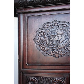 芝山細工蒔絵大飾棚 / 紅木蒔絵博古櫃　Q075 