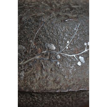 木越三右衛門 極箱 白肌銀象嵌鉄瓶　M148 