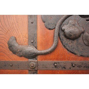 総欅巾着金具格子蔵戸　W978YD 