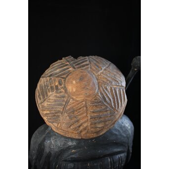 木彫 法衣を纏う狸　X171 