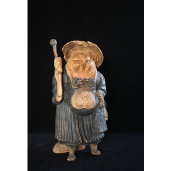 木彫 法衣を纏う狸　X171