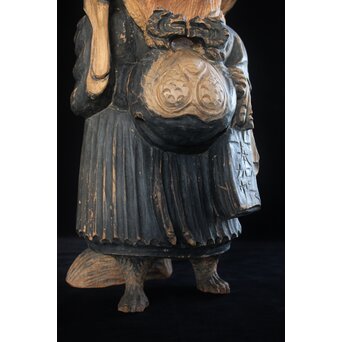 木彫 法衣を纏う狸　X171 