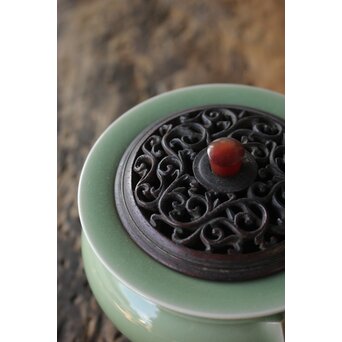 五代 清水六兵衛 青磁袴腰香爐　P158 