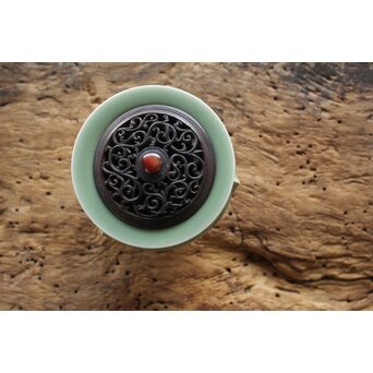 五代 清水六兵衛 青磁袴腰香爐　P158 