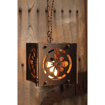 立方体鉄灯籠　A1965