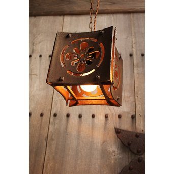 立方体鉄灯籠　A1965 