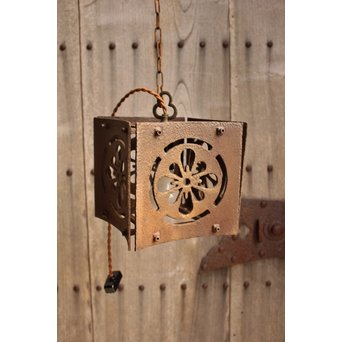 立方体鉄灯籠　A1965 