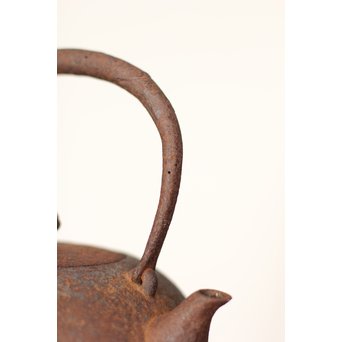 南部名工有坂銘 平丸型鉄瓶　M161 