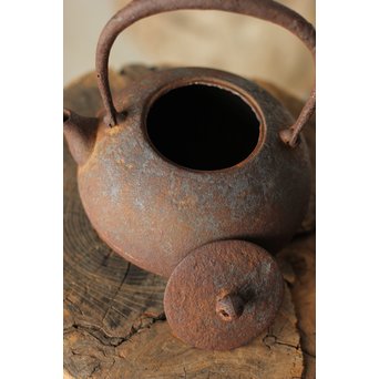 南部名工有坂銘 平丸型鉄瓶　M161 