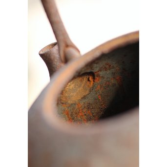 南部名工有坂銘 平丸型鉄瓶　M161 