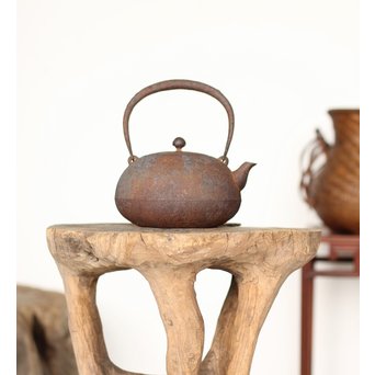 南部名工有坂銘 平丸型鉄瓶　M161 