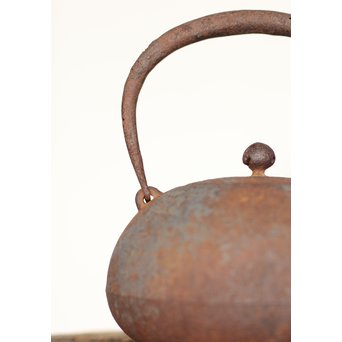 南部名工有坂銘 平丸型鉄瓶　M161 