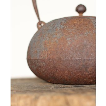 南部名工有坂銘 平丸型鉄瓶　M161 