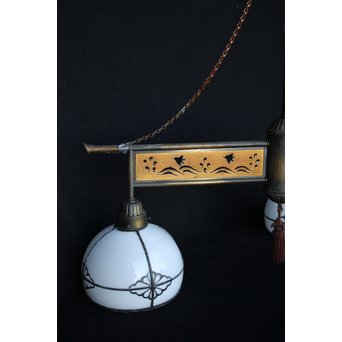 菊金具シェードの3灯シャンデリア照明　A1969 