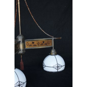 菊金具シェードの3灯シャンデリア照明　A1969 