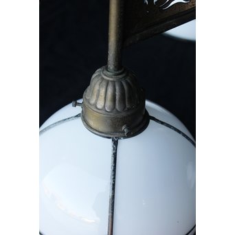 菊金具シェードの3灯シャンデリア照明　A1969 