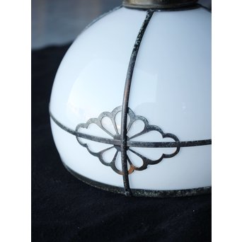 菊金具シェードの3灯シャンデリア照明　A1969 