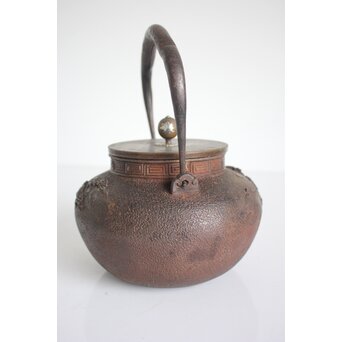 大国系 楼閣図鉄瓶　M167 