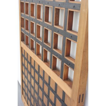 鉄金具の升格子蔵戸　W984 