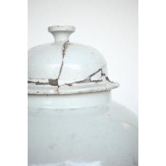 古伊万里白磁 沈香壺　P171 